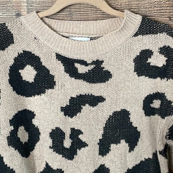 Hayden Los Angeles Tan Leopard Print Crew Neck Sweater Size Medium - Picture 2 of 8